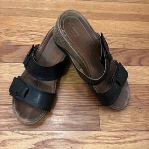 Clarks Artisan Caslynn Shae Black Leather Cork Wedge Slide Sandals Size 8M